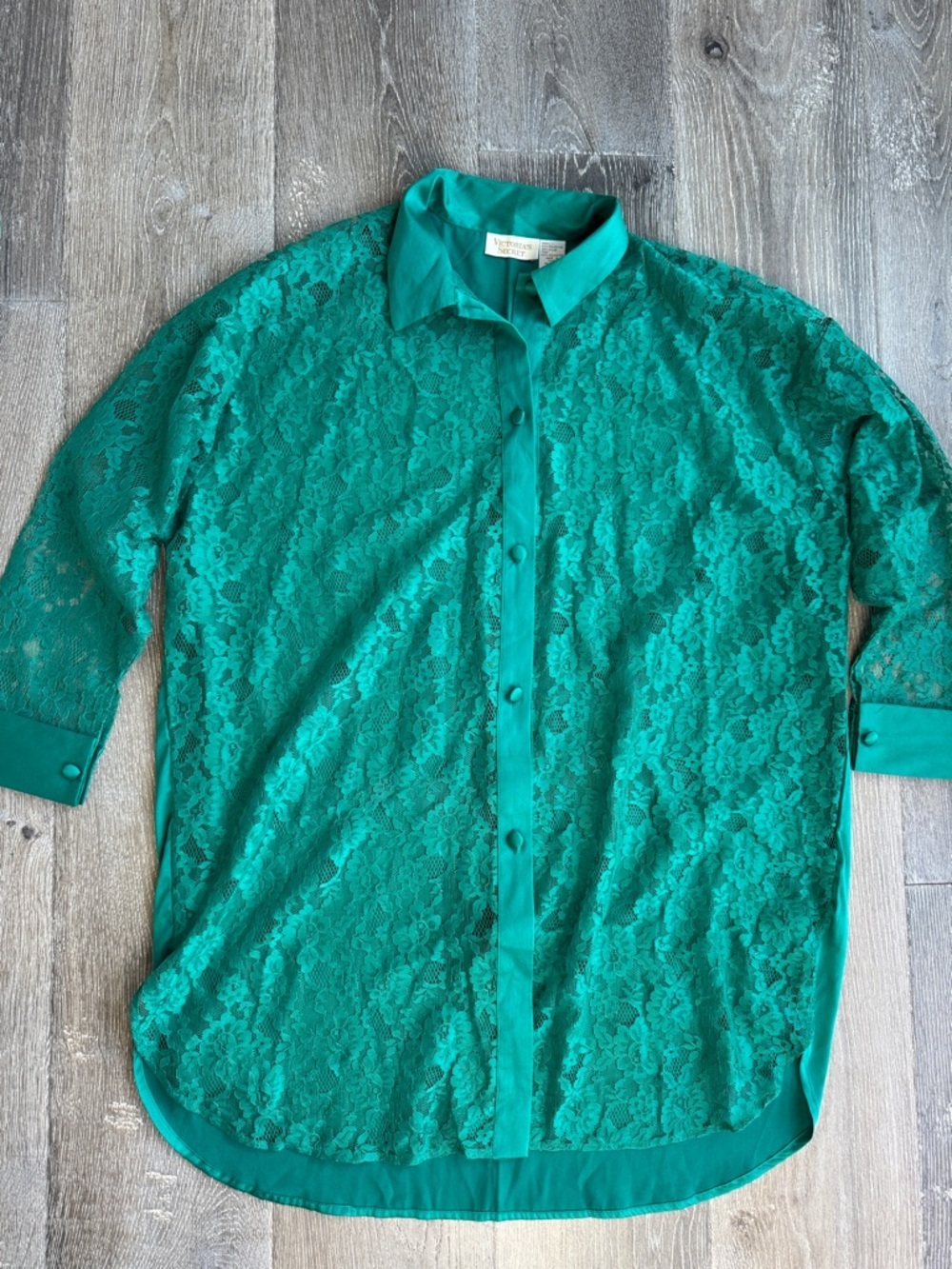 Vintage Victoria's Secret Emerald Green Lace Button-Front Shirt 0567